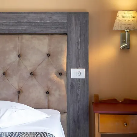 Rania - Rania & Lägenhetshotell