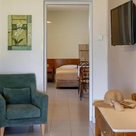 Apartmanhotel Rania - Rania & 3*