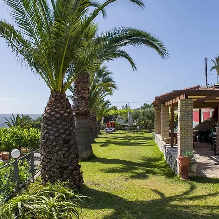 Rania Apartahotel